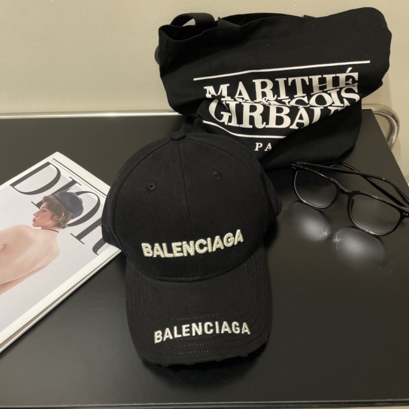 BALENCIAGA